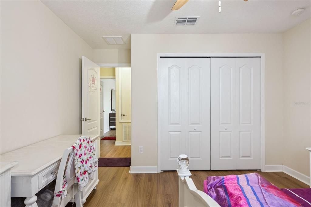 На продажу: $659,000 (5 спален, 3 ванн, 3774 Квадратных фут)