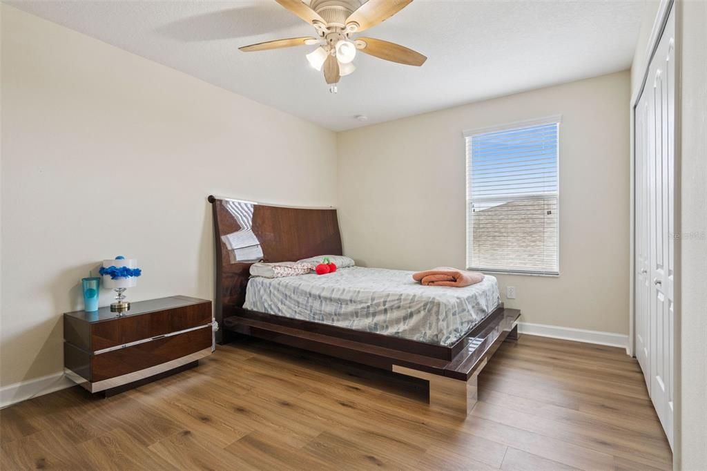 На продажу: $659,000 (5 спален, 3 ванн, 3774 Квадратных фут)