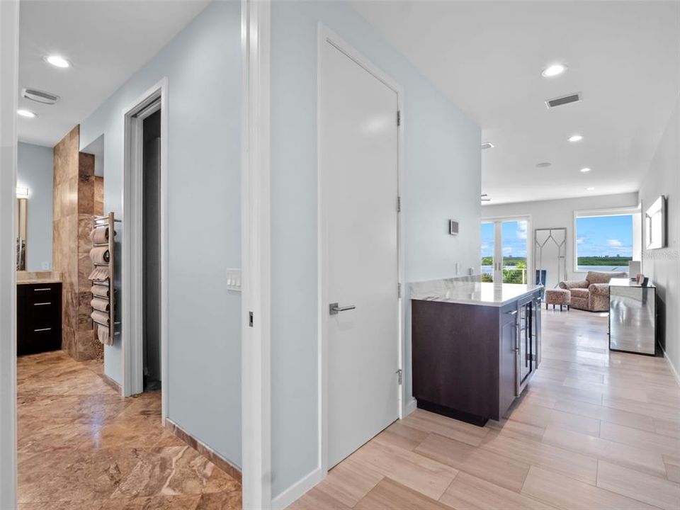 En Venta: $6,995,000 (5 camas, 4 baños, 8277 Pies cuadrados)