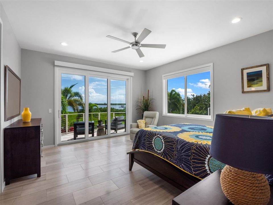 En Venta: $6,995,000 (5 camas, 4 baños, 8277 Pies cuadrados)