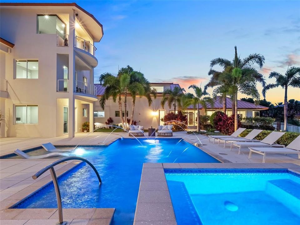 En Venta: $6,995,000 (5 camas, 4 baños, 8277 Pies cuadrados)