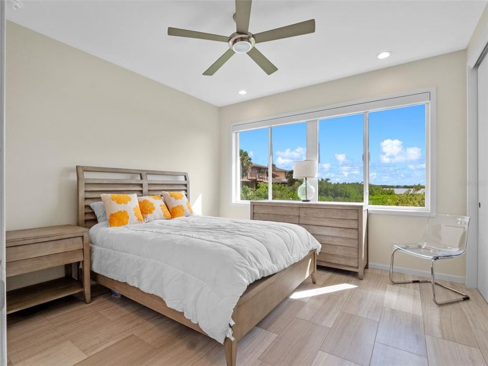 En Venta: $6,995,000 (5 camas, 4 baños, 8277 Pies cuadrados)