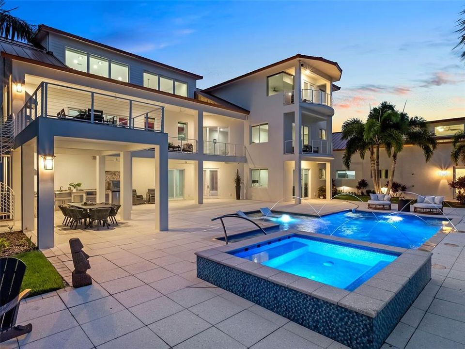 En Venta: $6,995,000 (5 camas, 4 baños, 8277 Pies cuadrados)