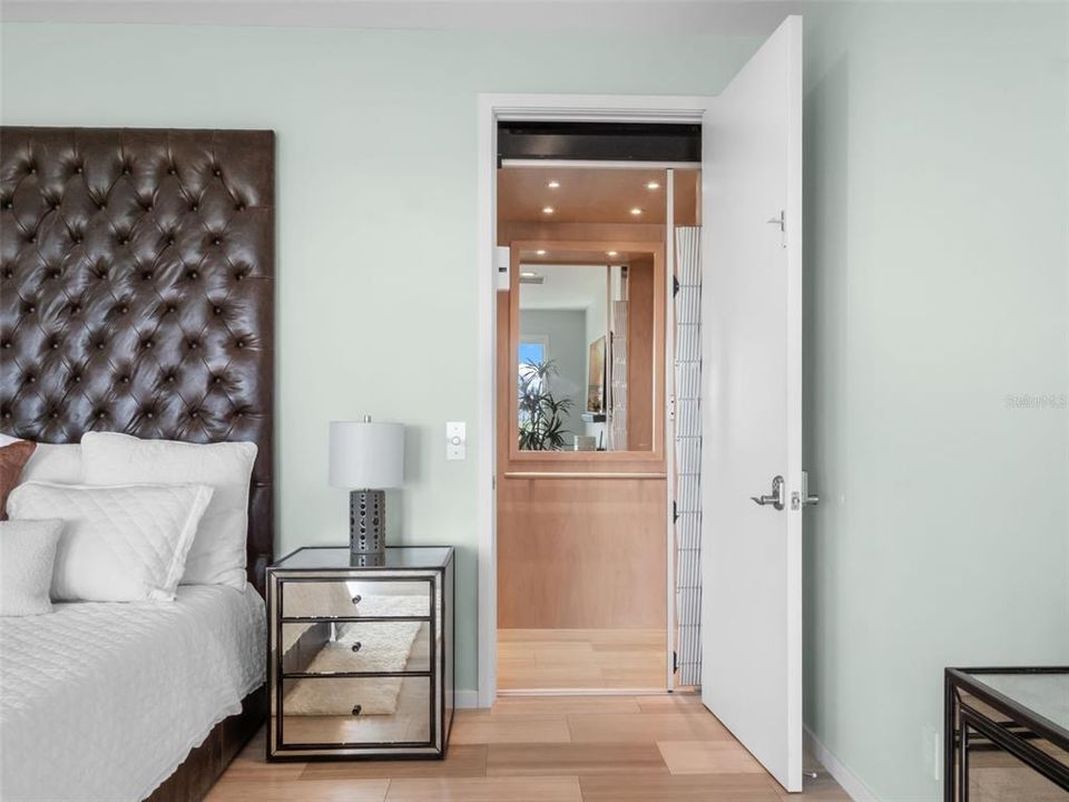 En Venta: $6,995,000 (5 camas, 4 baños, 8277 Pies cuadrados)