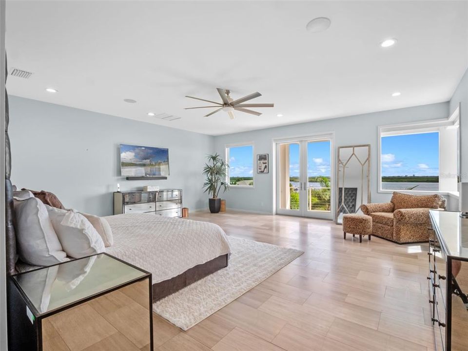 En Venta: $6,995,000 (5 camas, 4 baños, 8277 Pies cuadrados)