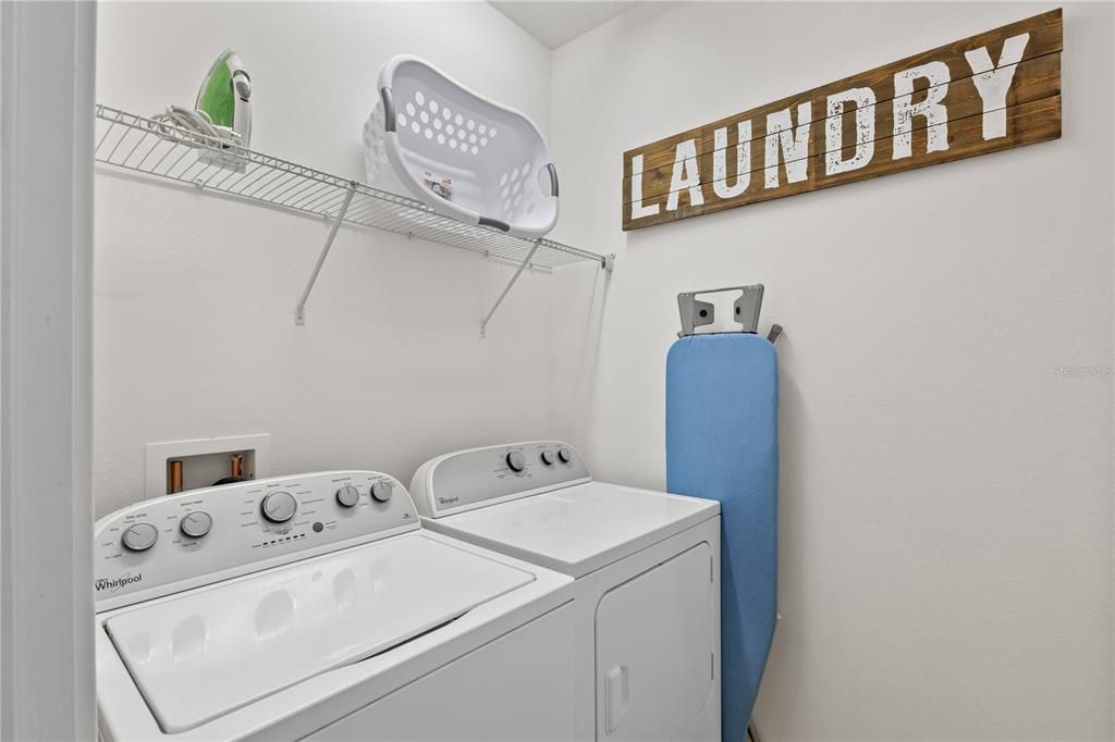 合同活跃: $674,999 (8 贝兹, 5 浴室, 3248 平方英尺)