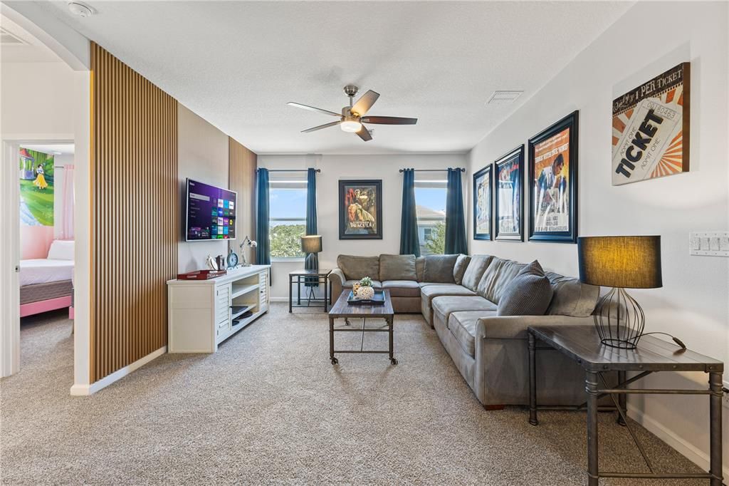 合同活跃: $674,999 (8 贝兹, 5 浴室, 3248 平方英尺)