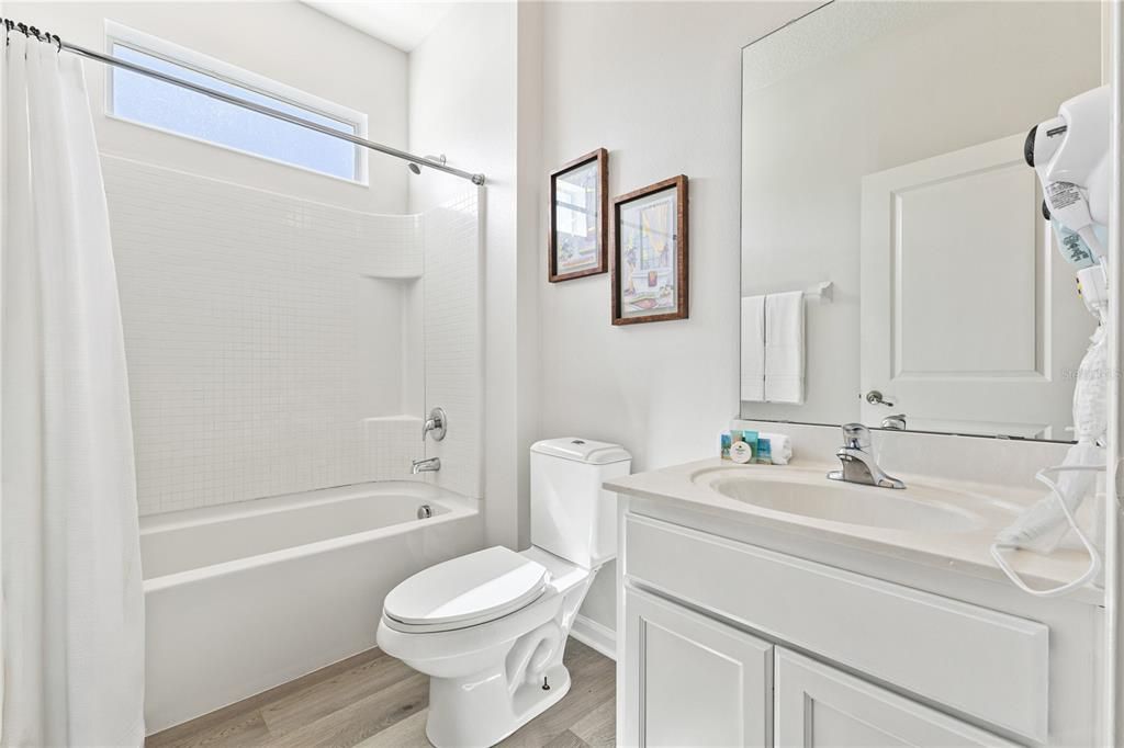 合同活跃: $674,999 (8 贝兹, 5 浴室, 3248 平方英尺)