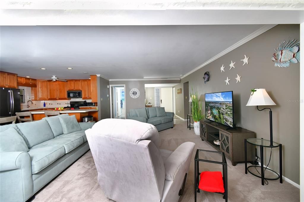 На продажу: $284,500 (2 спален, 2 ванн, 1516 Квадратных фут)