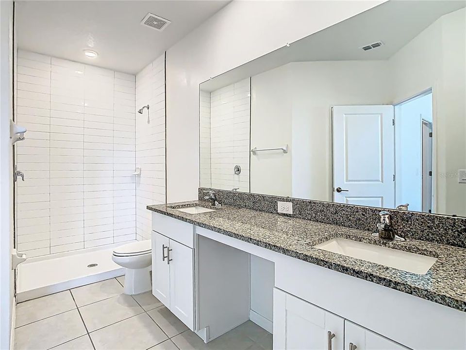 На продажу: $275,000 (3 спален, 2 ванн, 1597 Квадратных фут)