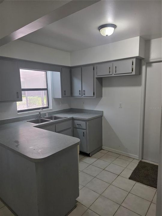 En Renta: $1,275 (3 camas, 1 baños, 988 Pies cuadrados)