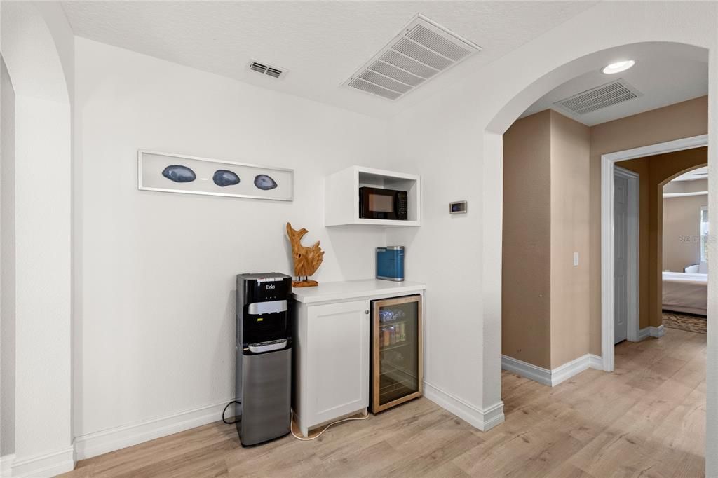 Active With Contract: $1,085,000 (4 beds, 3 baths, 3423 Square Feet)