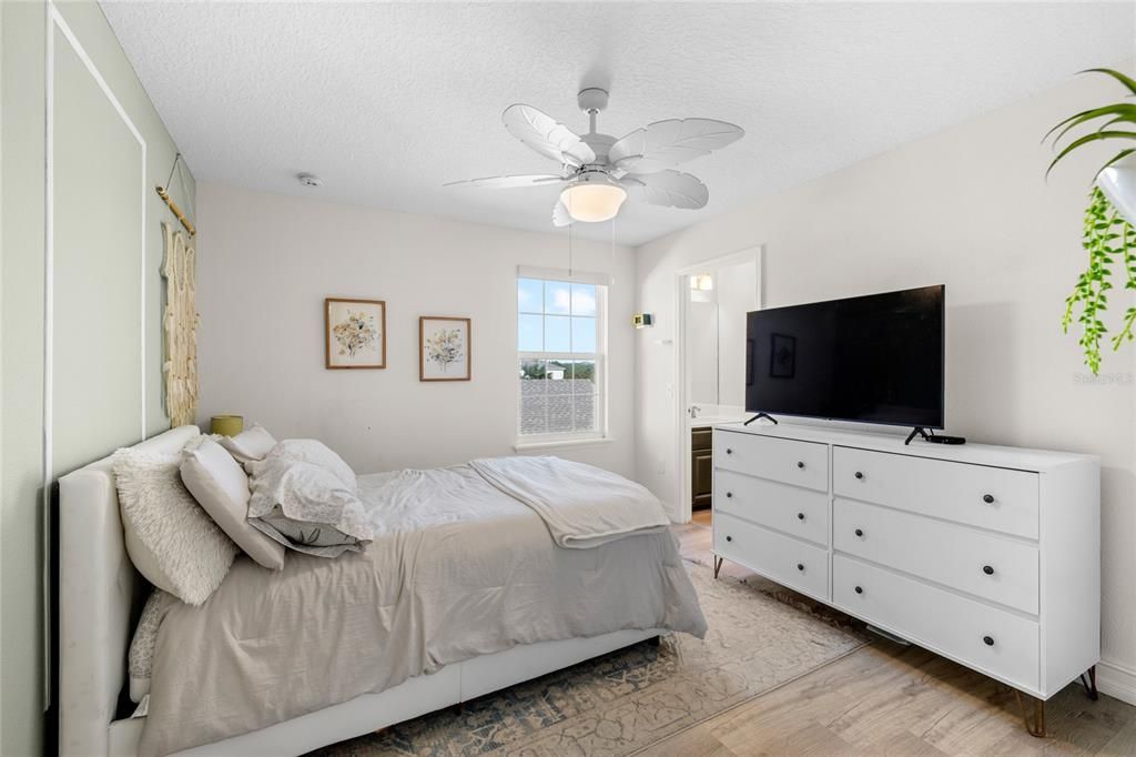 Active With Contract: $1,085,000 (4 beds, 3 baths, 3423 Square Feet)