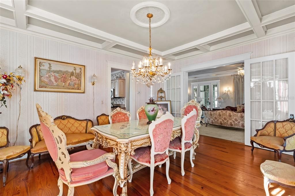 待售: $995,000 (5 贝兹, 2 浴室, 3572 平方英尺)