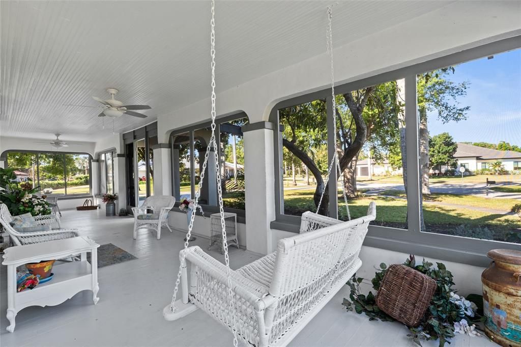 待售: $995,000 (5 贝兹, 2 浴室, 3572 平方英尺)