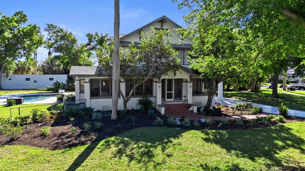 待售: $995,000 (5 贝兹, 2 浴室, 3572 平方英尺)