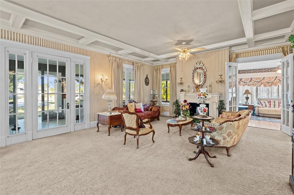 待售: $995,000 (5 贝兹, 2 浴室, 3572 平方英尺)