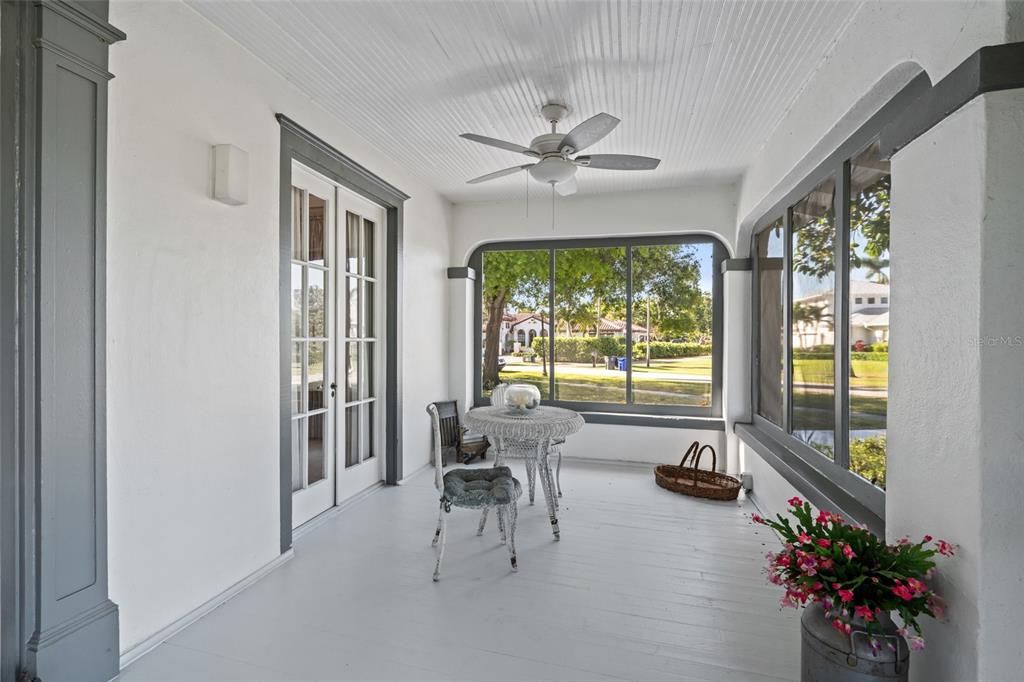 待售: $995,000 (5 贝兹, 2 浴室, 3572 平方英尺)