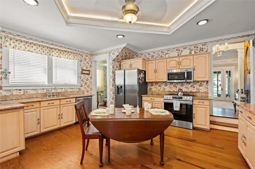 待售: $995,000 (5 贝兹, 2 浴室, 3572 平方英尺)