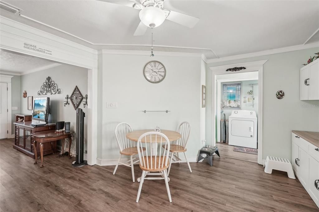 For Sale: $225,000 (2 beds, 1 baths, 1200 Square Feet)