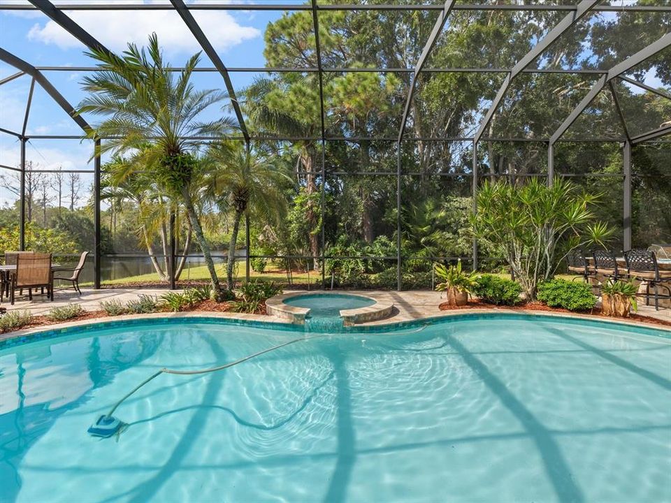 合同活跃: $995,000 (4 贝兹, 4 浴室, 3854 平方英尺)