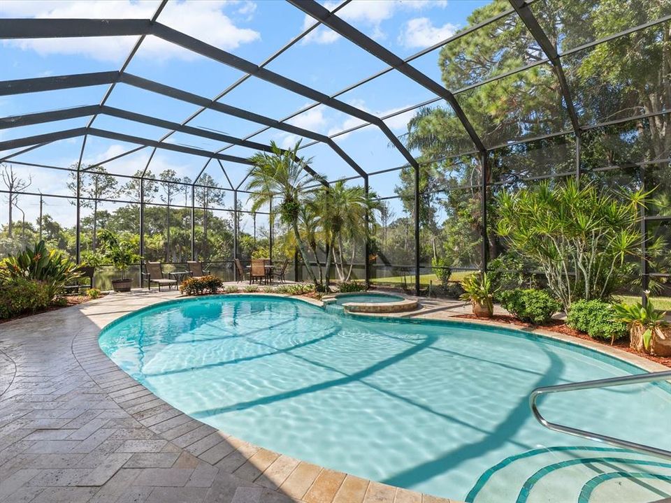 合同活跃: $995,000 (4 贝兹, 4 浴室, 3854 平方英尺)