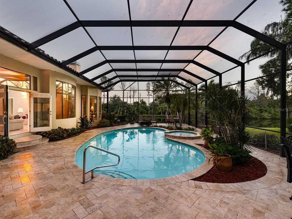 合同活跃: $995,000 (4 贝兹, 4 浴室, 3854 平方英尺)