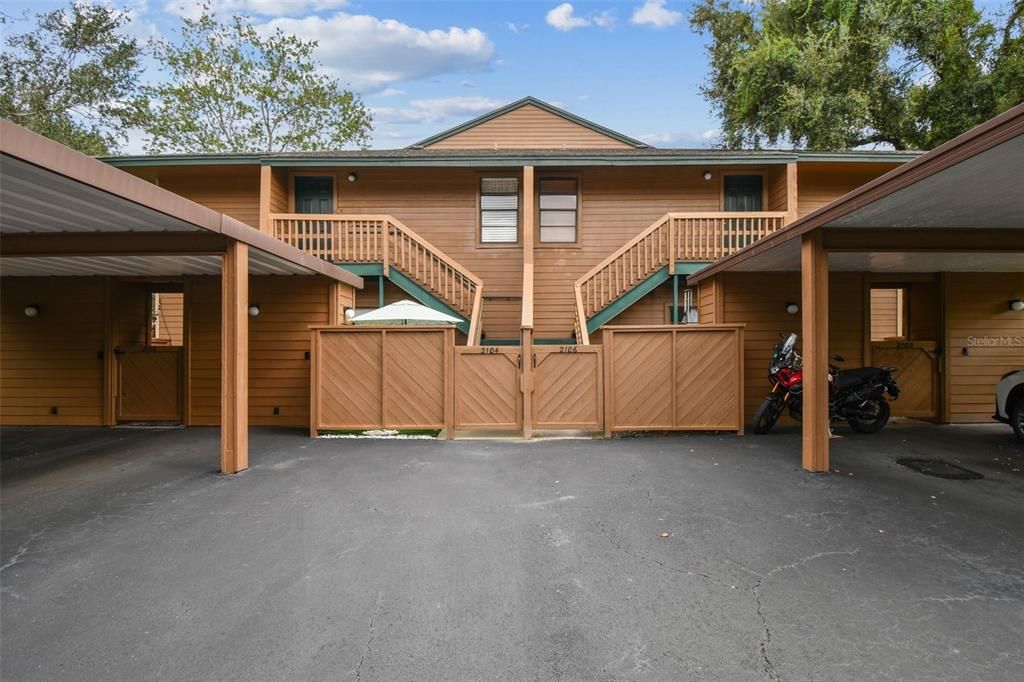 Active With Contract: $194,900 (2 beds, 2 baths, 1050 Square Feet)