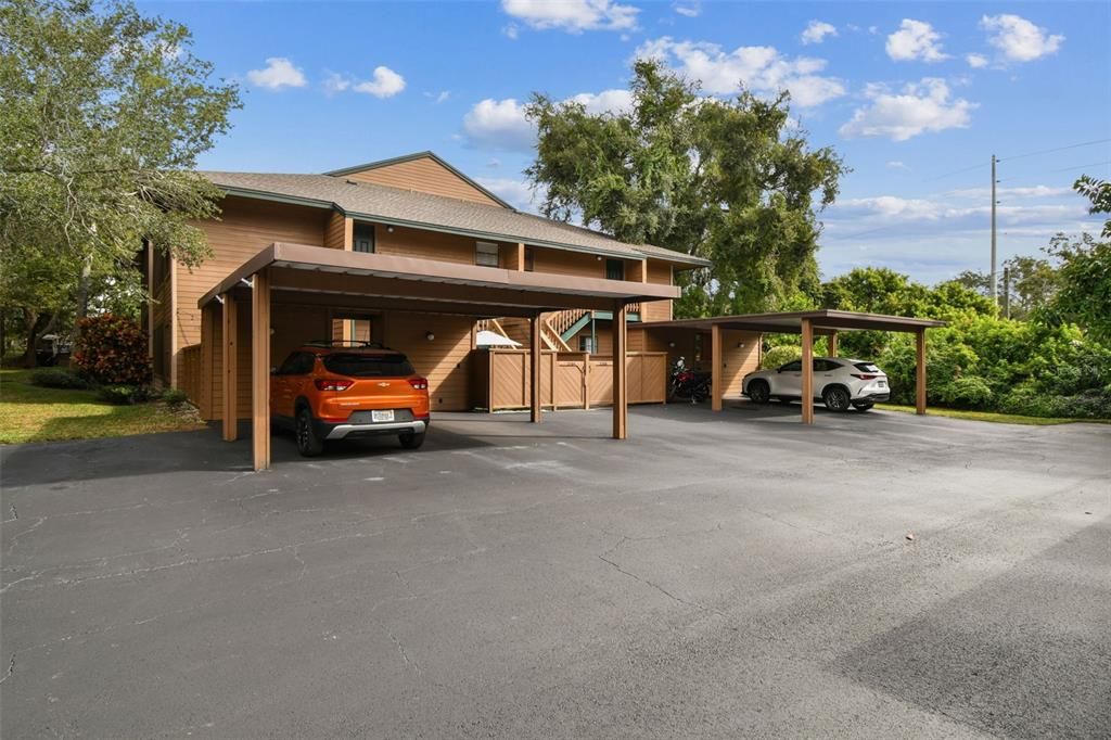 Active With Contract: $194,900 (2 beds, 2 baths, 1050 Square Feet)