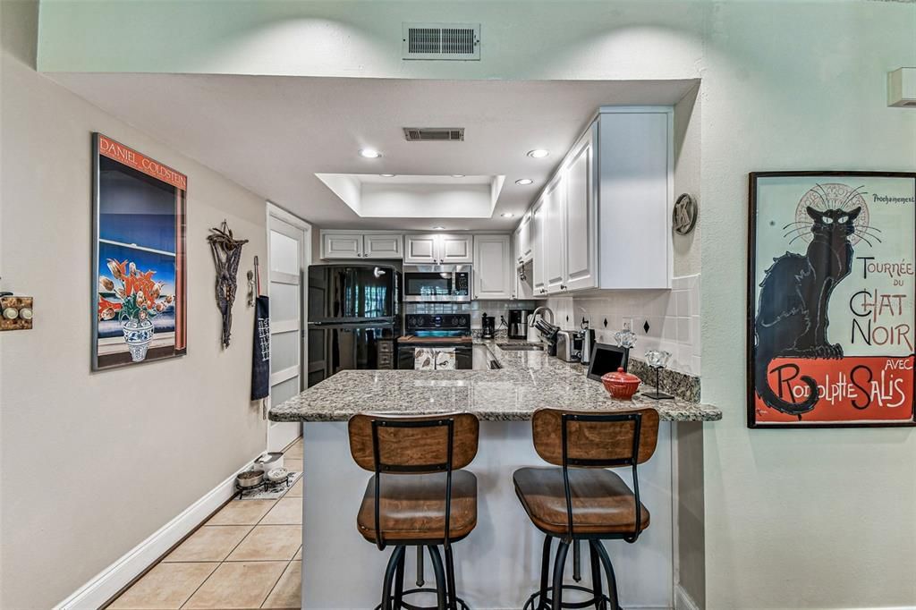 Active With Contract: $194,900 (2 beds, 2 baths, 1050 Square Feet)