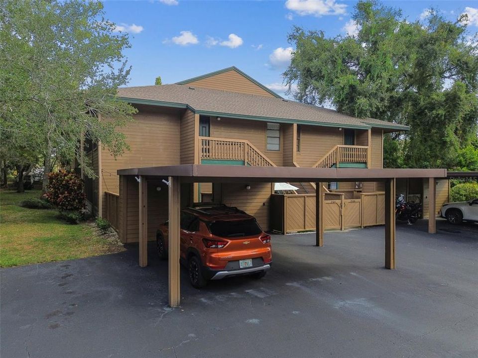 Active With Contract: $194,900 (2 beds, 2 baths, 1050 Square Feet)