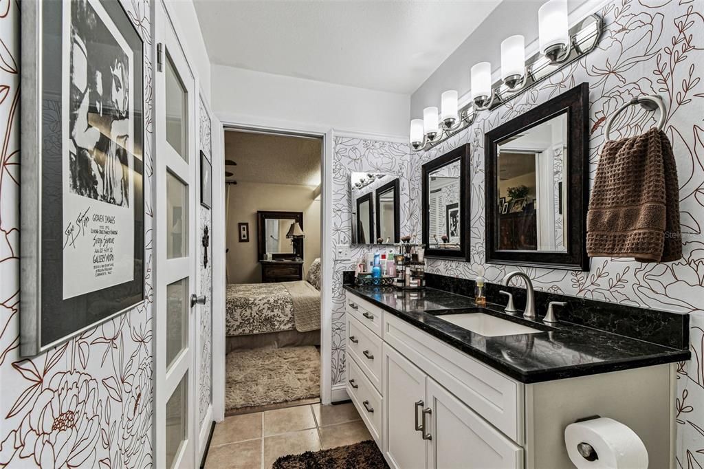 Active With Contract: $194,900 (2 beds, 2 baths, 1050 Square Feet)