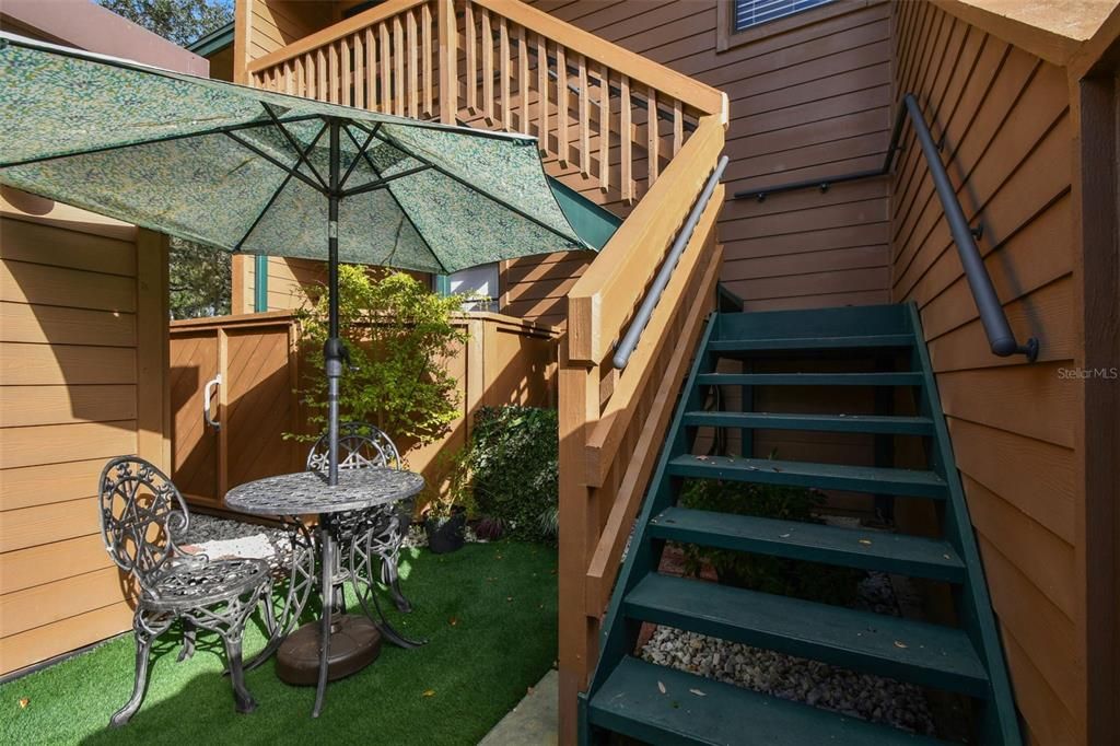 Active With Contract: $194,900 (2 beds, 2 baths, 1050 Square Feet)