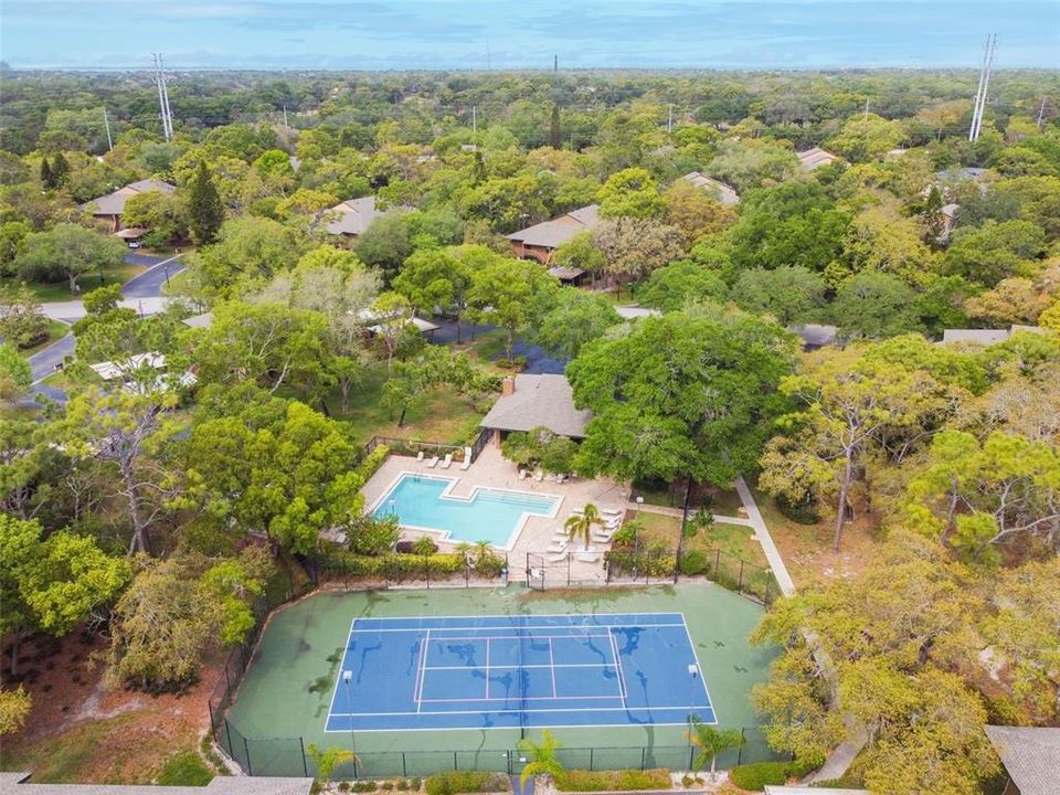 Active With Contract: $194,900 (2 beds, 2 baths, 1050 Square Feet)