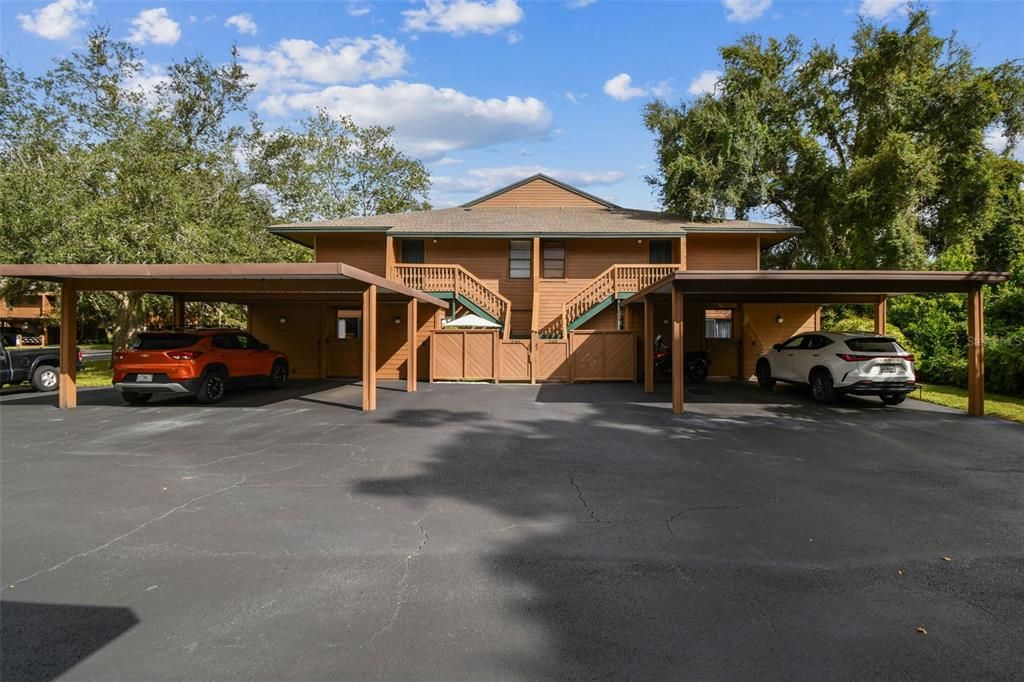 Active With Contract: $194,900 (2 beds, 2 baths, 1050 Square Feet)