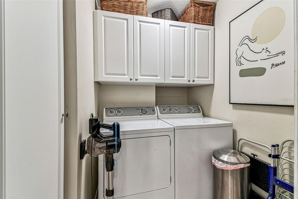 Active With Contract: $194,900 (2 beds, 2 baths, 1050 Square Feet)