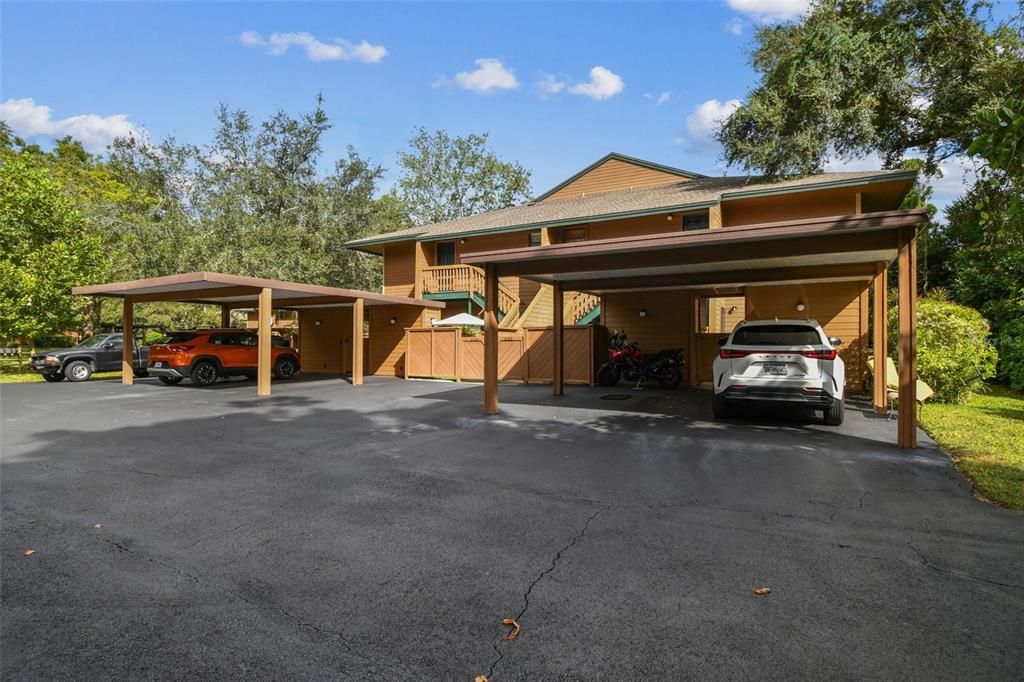 Active With Contract: $194,900 (2 beds, 2 baths, 1050 Square Feet)