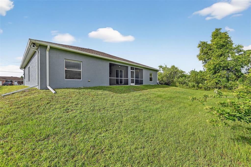 Activo con contrato: $304,900 (4 camas, 3 baños, 2349 Pies cuadrados)