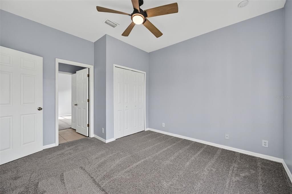 Activo con contrato: $304,900 (4 camas, 3 baños, 2349 Pies cuadrados)