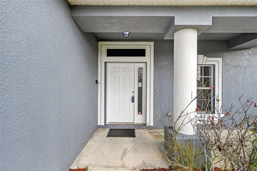 Activo con contrato: $304,900 (4 camas, 3 baños, 2349 Pies cuadrados)