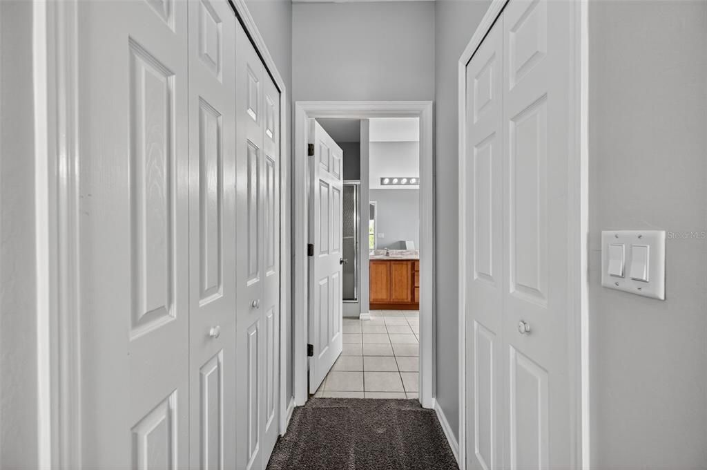 Activo con contrato: $304,900 (4 camas, 3 baños, 2349 Pies cuadrados)