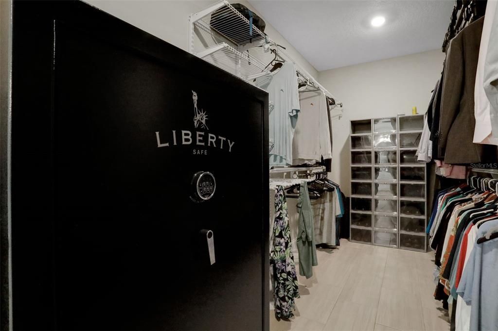 待售: $765,000 (5 贝兹, 4 浴室, 3165 平方英尺)