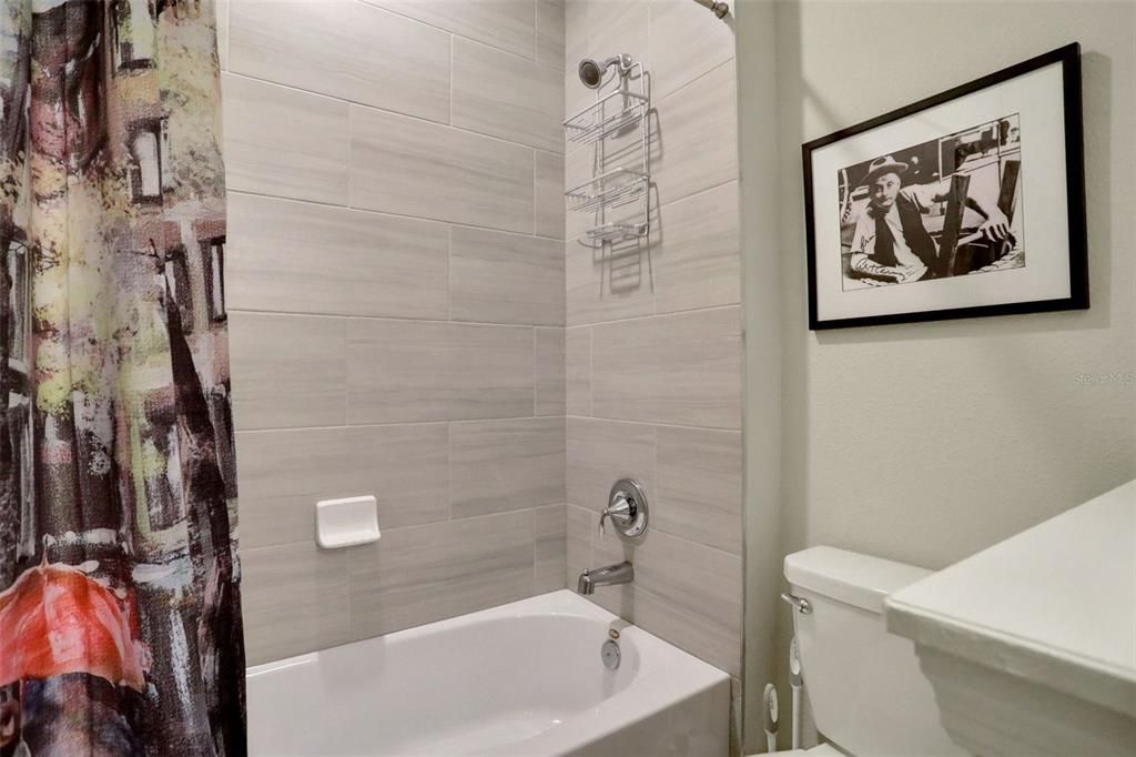 待售: $765,000 (5 贝兹, 4 浴室, 3165 平方英尺)