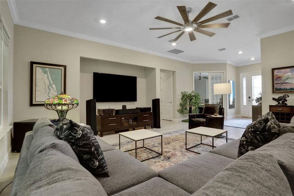 待售: $765,000 (5 贝兹, 4 浴室, 3165 平方英尺)