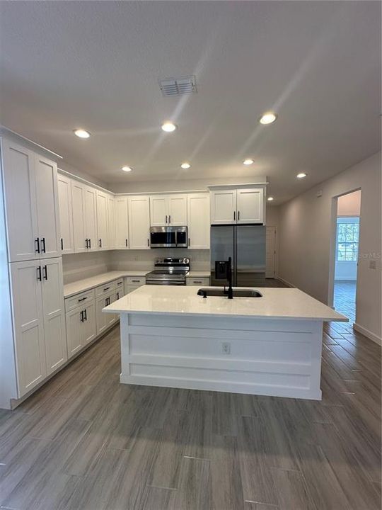 В аренду: $2,600 (3 спален, 3 ванн, 1356 Квадратных фут)