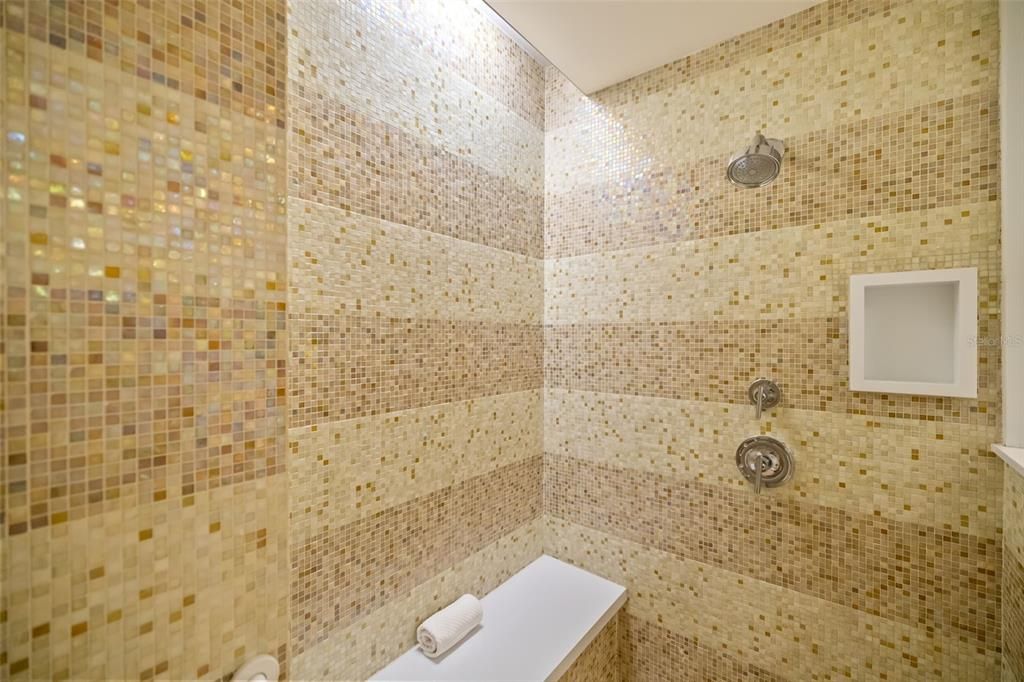 En Venta: $2,900,000 (3 camas, 3 baños, 2255 Pies cuadrados)