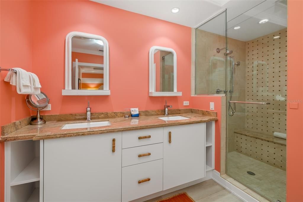 En Venta: $2,900,000 (3 camas, 3 baños, 2255 Pies cuadrados)