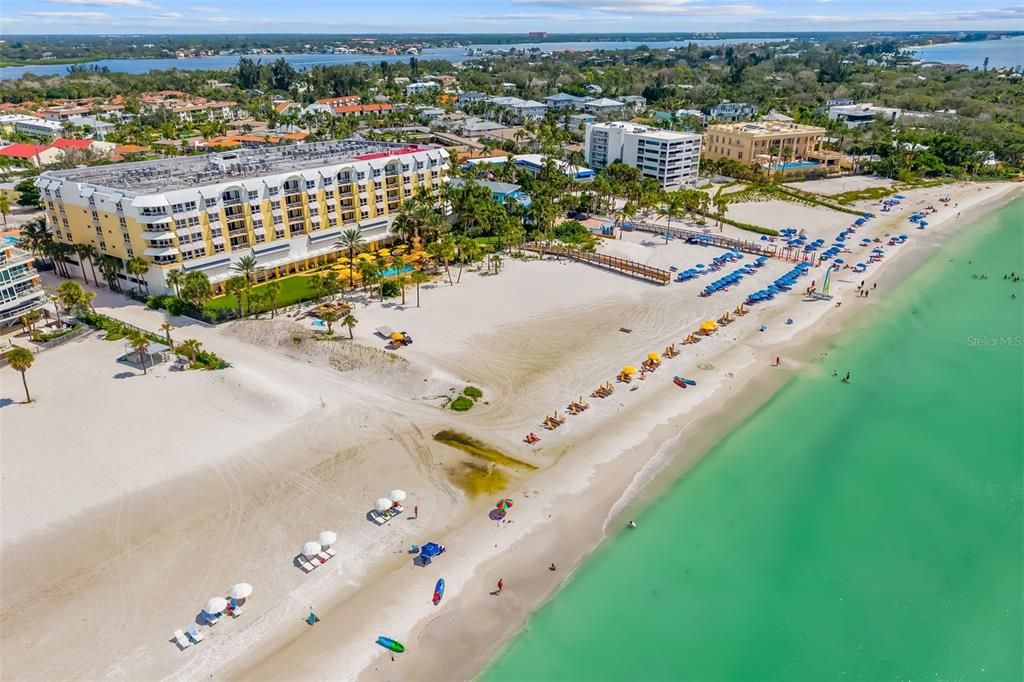 En Venta: $2,900,000 (3 camas, 3 baños, 2255 Pies cuadrados)