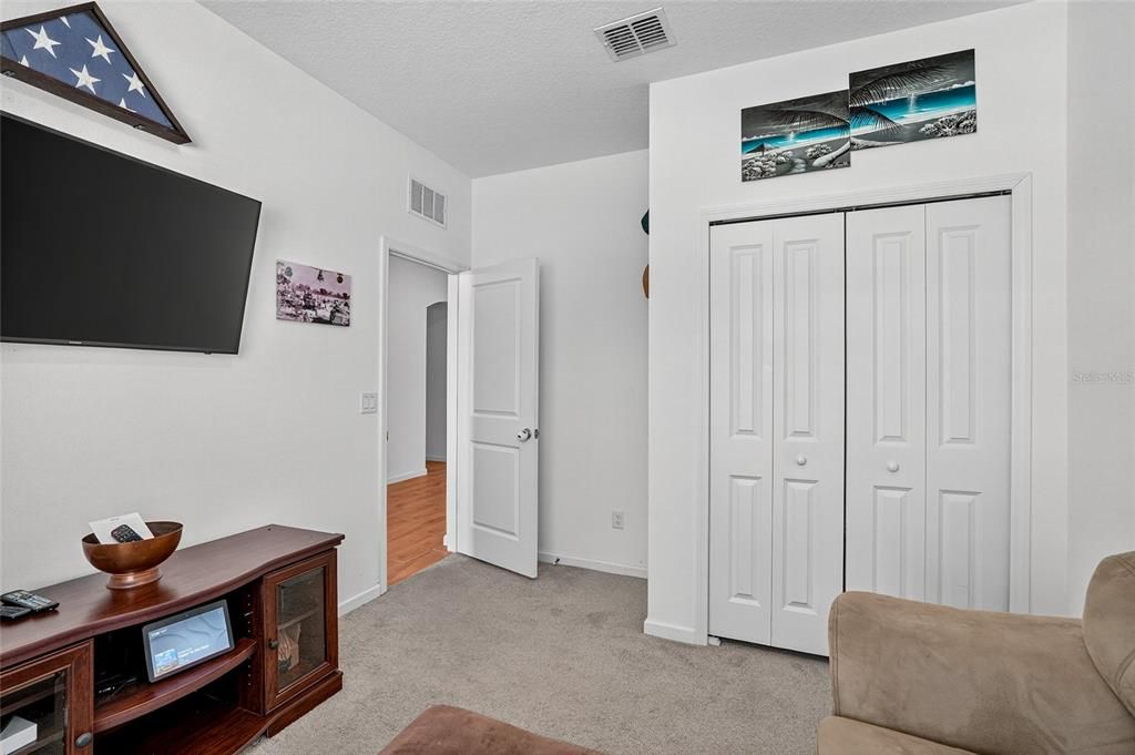 For Sale: $399,999 (4 beds, 2 baths, 2110 Square Feet)