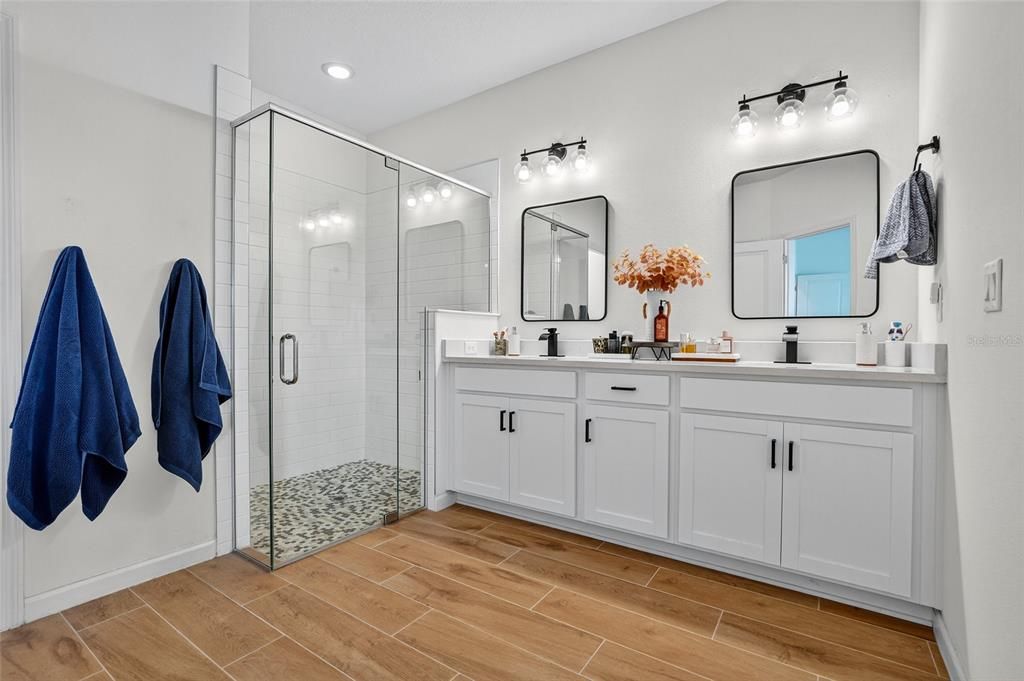 For Sale: $399,999 (4 beds, 2 baths, 2110 Square Feet)